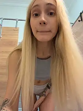 Pink_Kiss - Slap boobs in toilet