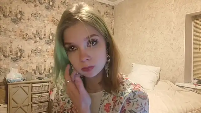 KymberlyKarhoff - cover the nipples with fingers