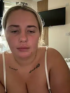 CurvyBaby14 - Make me squirt