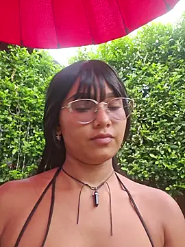 Andrea_Mcfly - Domi ON MY CLIT x3min + plug anal 🌸