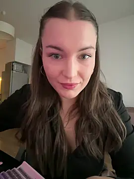 Julie_Peach - Tease My Top