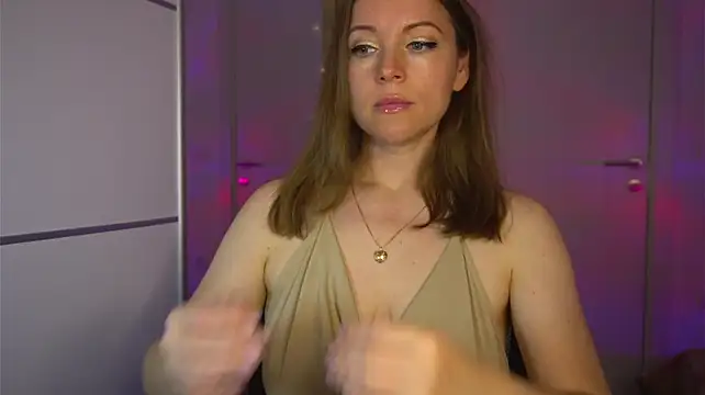 Cocosweetty - Naked for 10 min