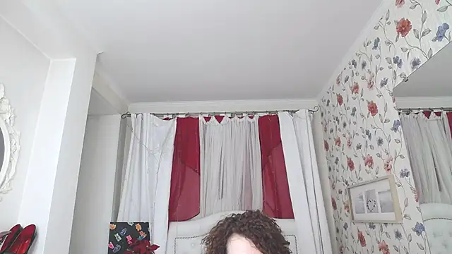 AmiHotGranny - 10 minutes without clothes...))