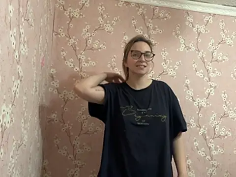 CandyFever - Flirt with a T-shirt