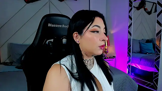 Sofia_LaurentJS - show boobs