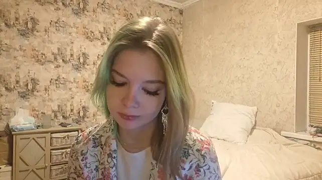 KymberlyKarhoff - cover the nipples with fingers