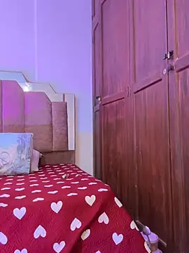 LoveQueen2 - control toys until squirt for everywhere