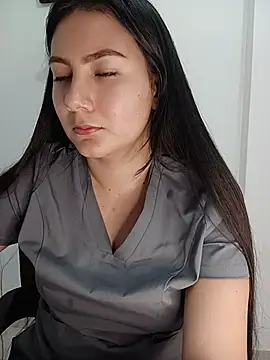 Mia_nala - naked, fucking the cucumber 🥒🥵😋