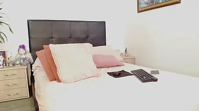 DonaBella17 - WET ME