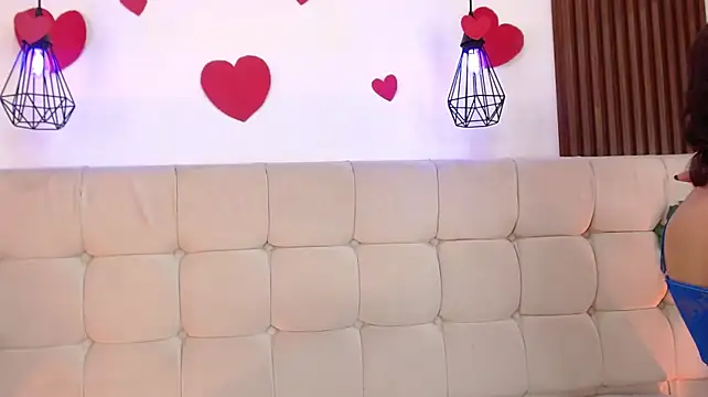 Melodyy_as - DILDO IN PUSSY 5 MINUTES