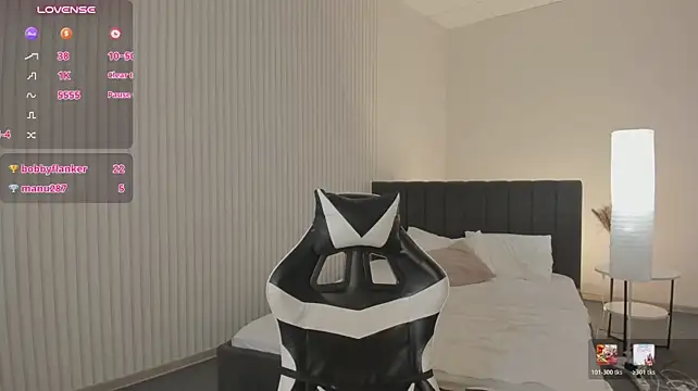 Luna_Vibee - oil tits