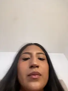 Carina_lopez707rs - 4 fingers inside pussy