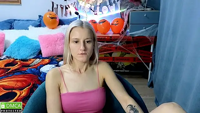 Alinika08 - wet T-shirt contest