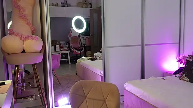 Rianaaross - Rubbing that pussy and make it wet 💦😍