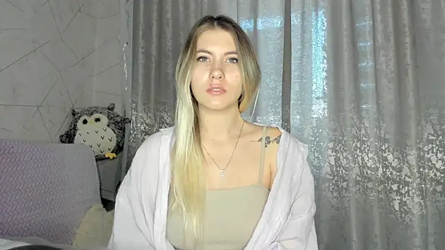KatieLesco - SQUEZZE MY BOOBS