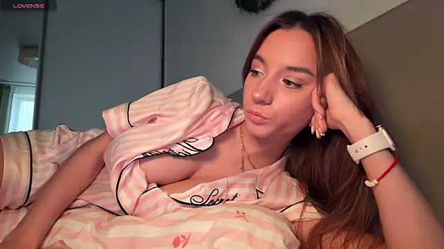 Art_Katty - Suck and lick fingers