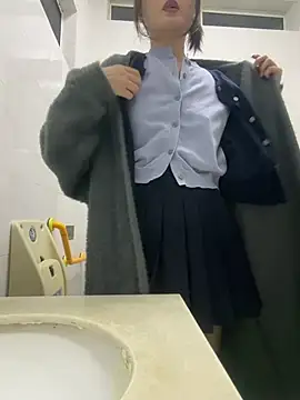 YaYa-168 - 新号开播，收藏到五万，公开私秀。。。