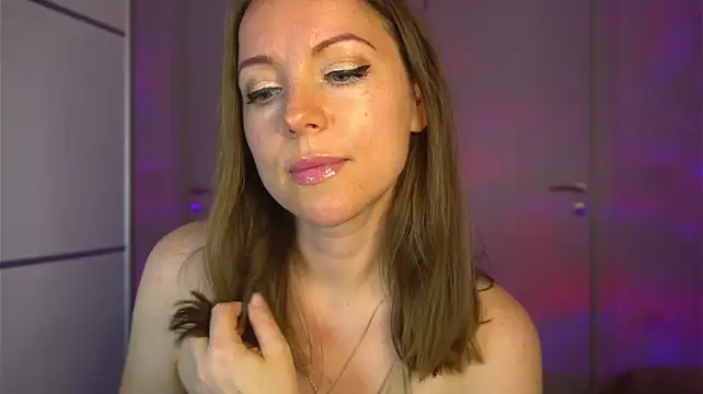 Cocosweetty - Naked for 10 min