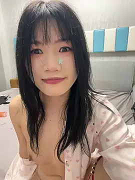 Youyouaini - 口含内裤全裸舞蹈