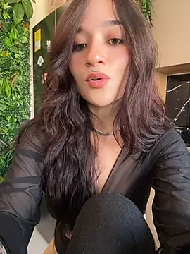 Charlotte_Rossee - Squeeze boobs