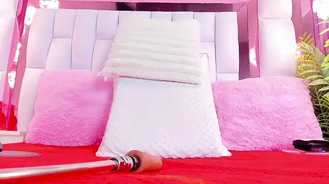 RileySweett - control toys x 1min