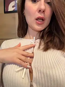Dina_Tease - SHOW THICK NAKED PUSSY CLOSEUP next MAN