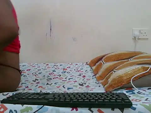 Prettydool - Spread my Legs Rub my Clit@get wet
