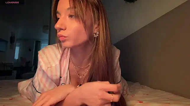 Art_Katty - Suck and lick fingers
