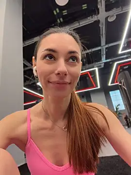 AmelieCrystal - squats on your face >_<
