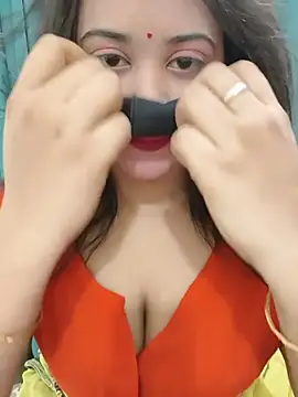 Beauty_Queen_Saniya - Boobs creem