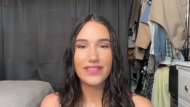 Ella2sweet - boob tease
