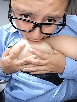 Cute_Penelope - Pull down pants+spank hard ass 🤫shh