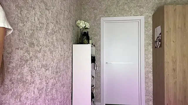 ShantellBuhrman - Sensual massage my boobs