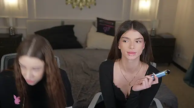 Selena_Glow - naked ass 1 girl