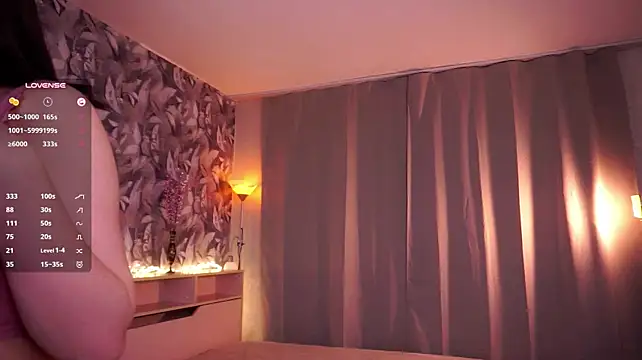 ErlineDennis - Play with my NIPPLES under my shirt