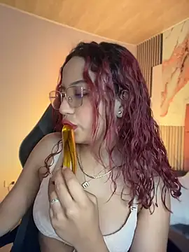 Sabrina_ec - 10 spanks ass