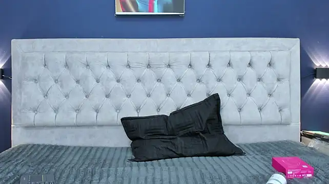 Layla_secret - nipple spitting + ass slapping