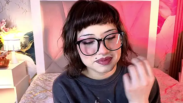Sienna_Desiree - hello :D