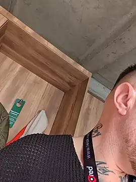 DirtyTechCouple- - Suck on Fingers like a bj😘