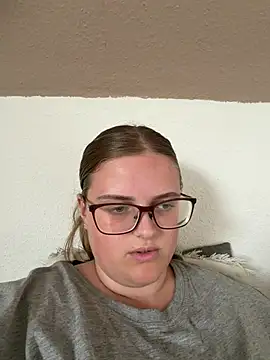 CurvyPaar2 - Show Pussy & 2 Videos