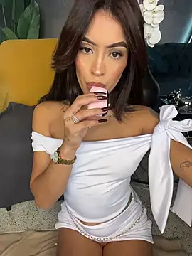 MystiqueXXX - PLAY WITH MY PUSSY CLOSE UP! 😈🍓