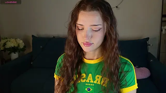 Eva_Saylor - Twerking with a naked butt