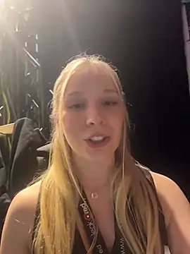 SabrinaRose_xxx - Last tip gets all videos 🩷