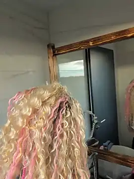 DirtyTechCouple- - Suck on Fingers like a bj😘