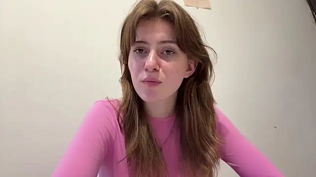 RolandeRohrs - Show my firm bootie closer <3