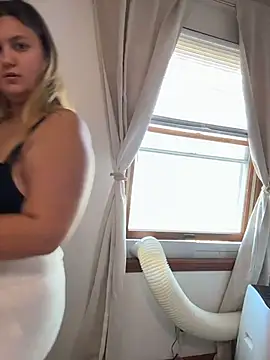 Latinamommy26 - Nipple clamps 3 mins
