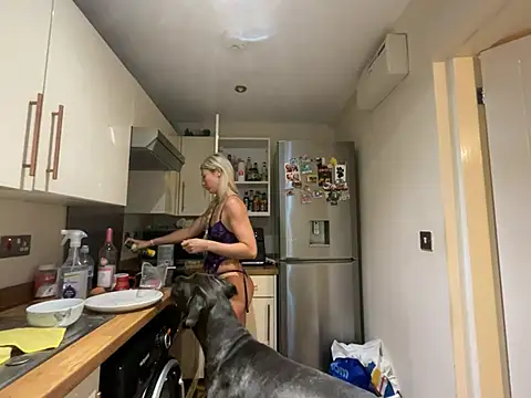 Blondeychiaraxo - Make myself cum