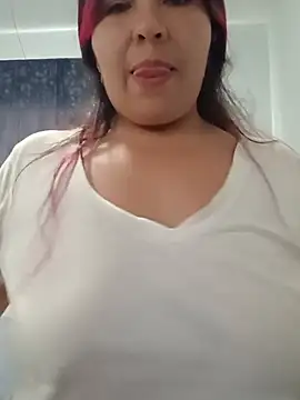 LatinaCalienteMilf - Show dance sexy and masturbacion!