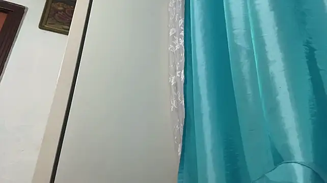 BrittanyLebowitz - unzip my button?