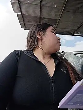Lucy_blush - Flash tits in public